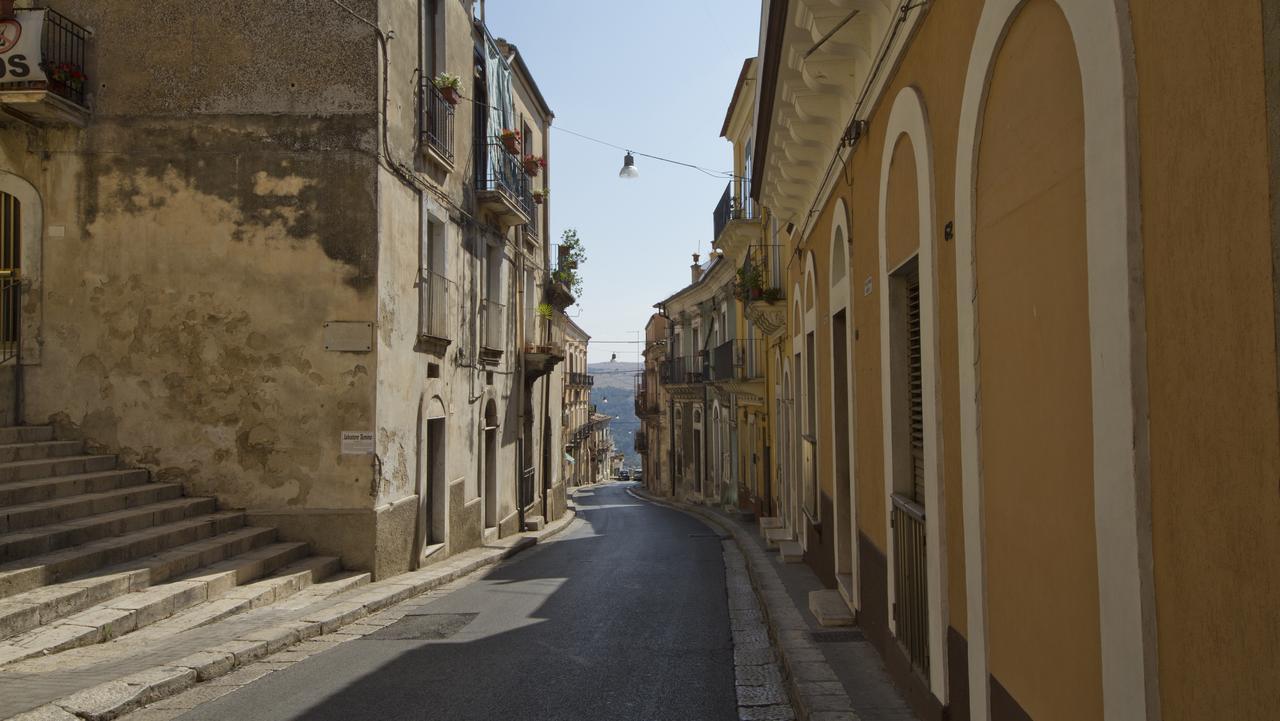 Giumbabulla Luxury House Bed & Breakfast Ragusa Exterior photo